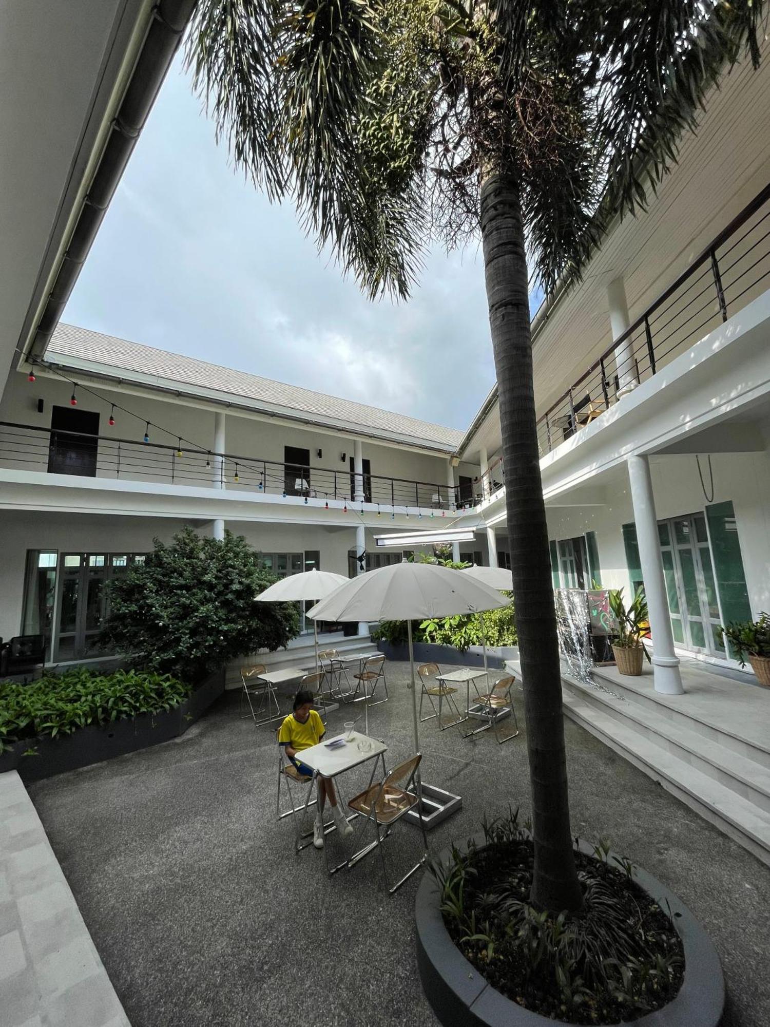 Centerpoint Hotel & Plaza Thong Sala Buitenkant foto