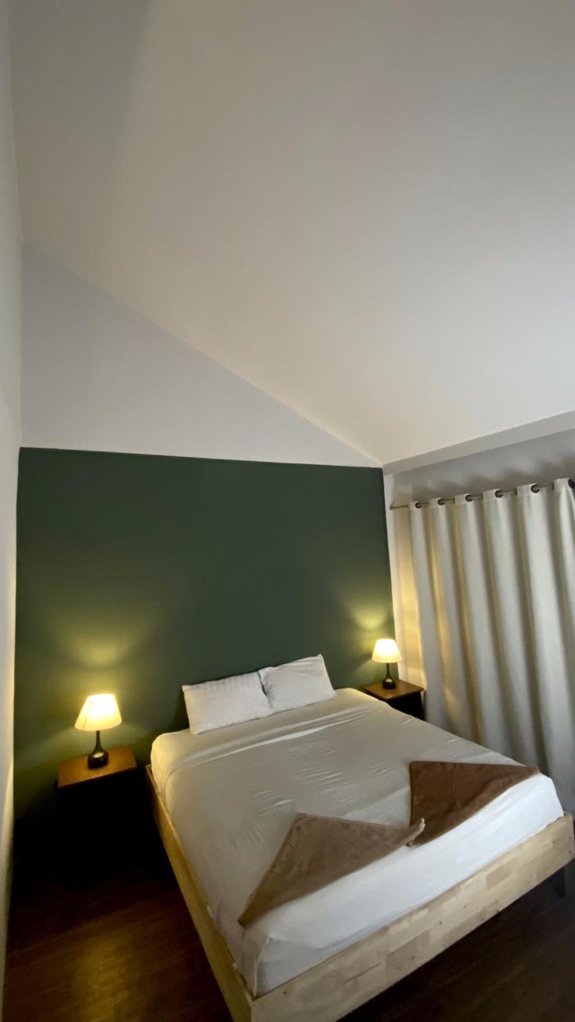 Centerpoint Hotel & Plaza Thong Sala Buitenkant foto